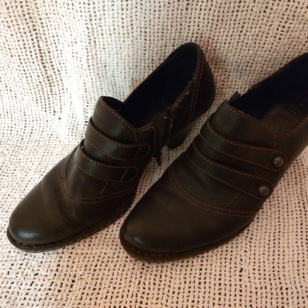 Born Shoes Womens Size 9 Wedge Heels Slip On, Zipper Adjustable Strap, Black